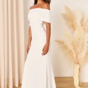 Exceptional Romance White Off-the-Shoulder Mermaid Maxi Dress